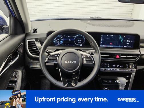 Blue 2024 Kia Seltos S