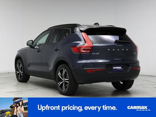 Blue 2022 Volvo XC40 T5 R-Design