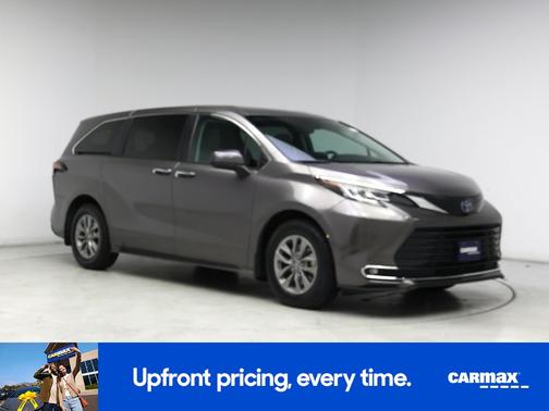 Gray 2022 Toyota Sienna XLE