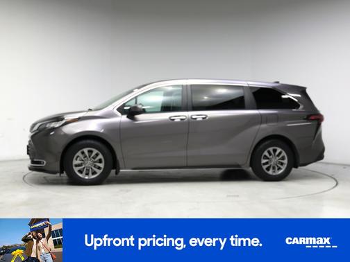 Gray 2022 Toyota Sienna XLE