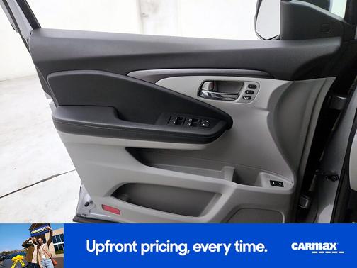 Silver 2022 Honda Pilot Special Edition