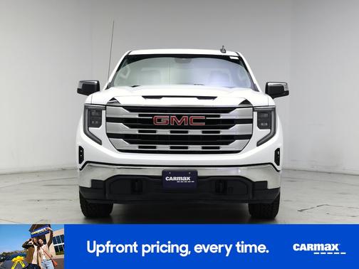 White 2023 GMC Sierra 1500 SLE