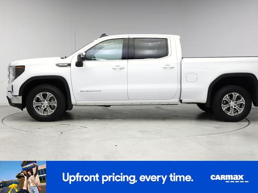 White 2023 GMC Sierra 1500 SLE