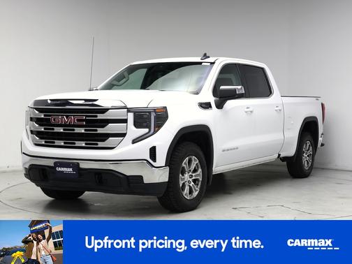 White 2023 GMC Sierra 1500 SLE