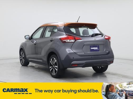 2020 Nissan Kicks SR