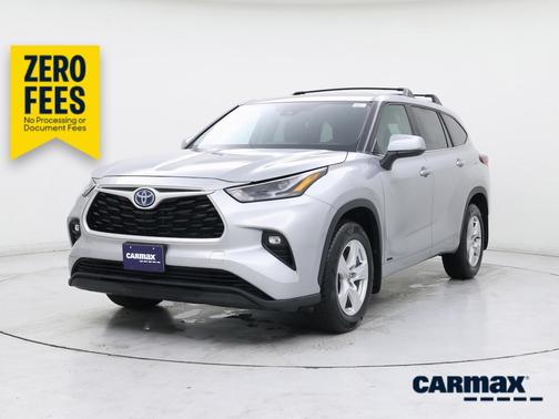 Silver 2023 Toyota Highlander Hybrid LE