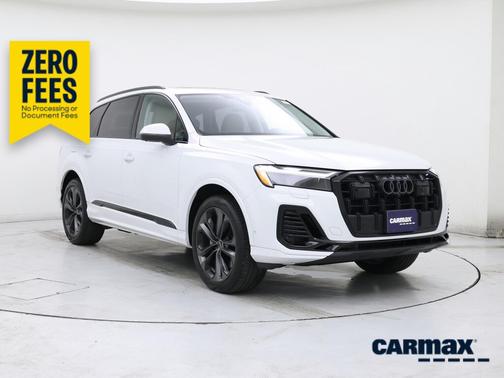 White 2025 Audi Q7 Premium Plus