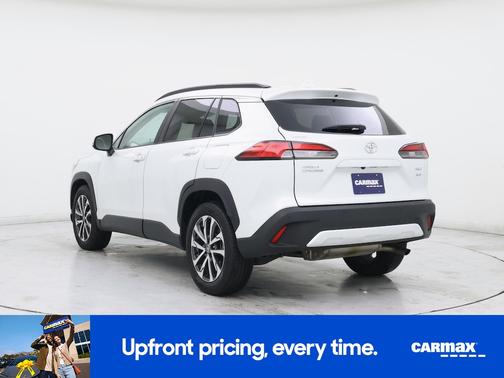 White 2023 Toyota Corolla Cross XLE