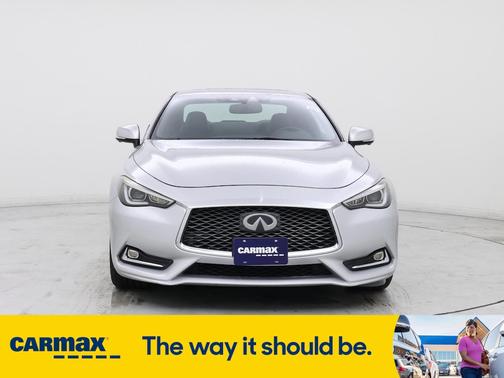 2017 INFINITI Q60 Premium