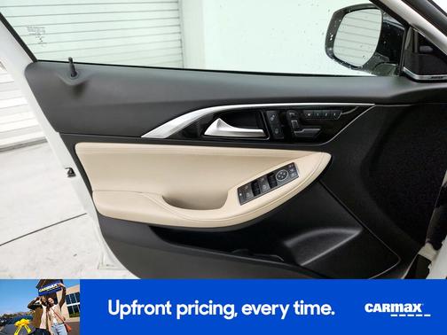 2018 INFINITI QX30 Premium