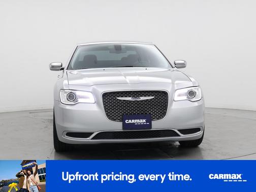 2019 Chrysler 300 Touring