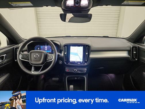 2024 Volvo XC40 B5 Core Bright Theme