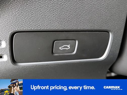 2024 Volvo XC40 B5 Core Bright Theme