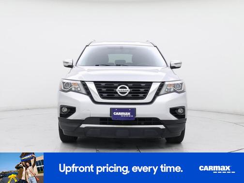 2017 Nissan Pathfinder SV