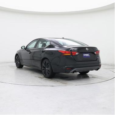 Black 2021 Nissan Altima SR