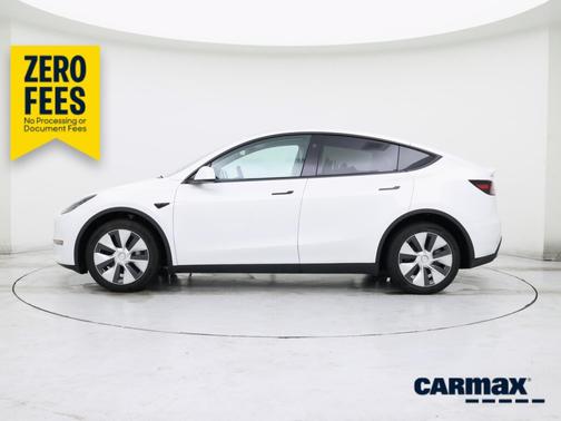 White 2023 Tesla Model Y Long Range