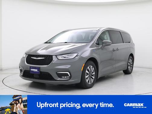 Gray 2022 Chrysler Pacifica Hybrid Touring L
