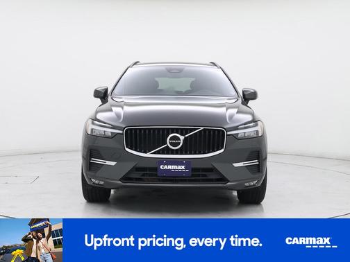 2022 Volvo XC60 B5 Momentum