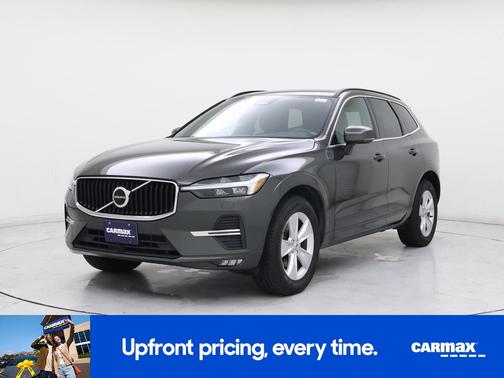 2022 Volvo XC60 B5 Momentum