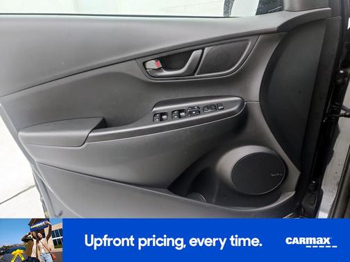 Gray 2019 Hyundai KONA SEL