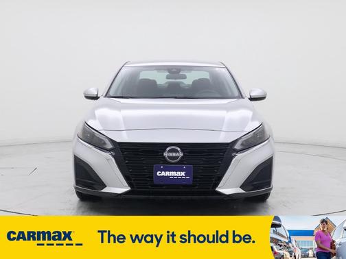 2023 Nissan Altima SV