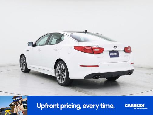 White 2015 Kia Optima SX