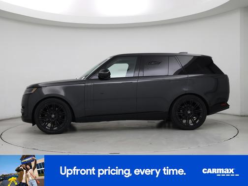 Black 2024 Land Rover Range Rover SE
