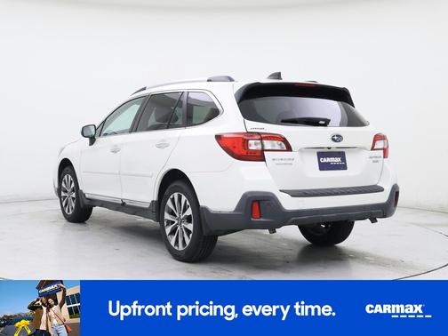 White 2018 Subaru Outback 3.6R Touring