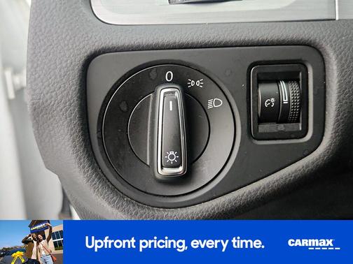 White 2015 Volkswagen Golf TDI