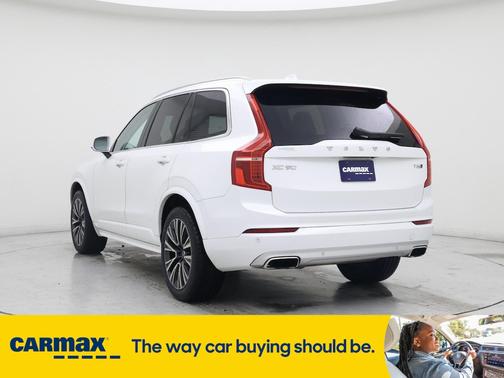 2020 Volvo XC90 T6 Momentum