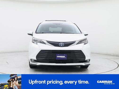 2022 Toyota Sienna XLE