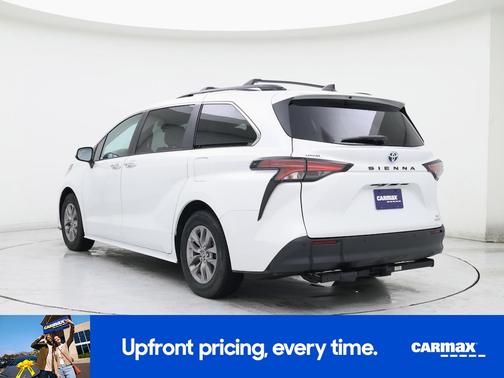 2022 Toyota Sienna XLE