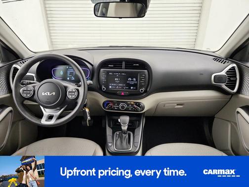 Gray 2025 Kia Soul LX