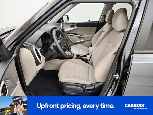 Gray 2025 Kia Soul LX