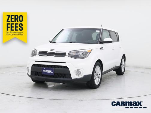 White 2018 Kia Soul +