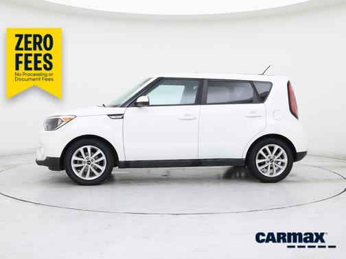 White 2018 Kia Soul +