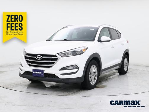 White 2018 Hyundai TUCSON SEL