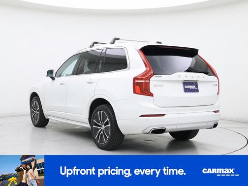 2020 Volvo XC90 T6 Momentum