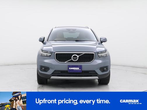 2020 Volvo XC40 T5 Momentum