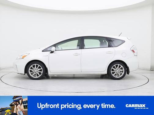 2014 Toyota Prius v Five