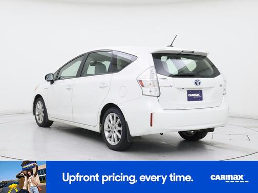 2014 Toyota Prius v Five
