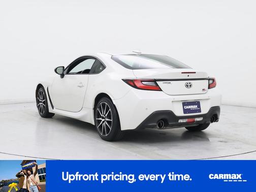 White 2022 Toyota GR86