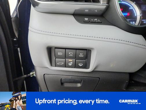 2022 Toyota Highlander Hybrid Platinum