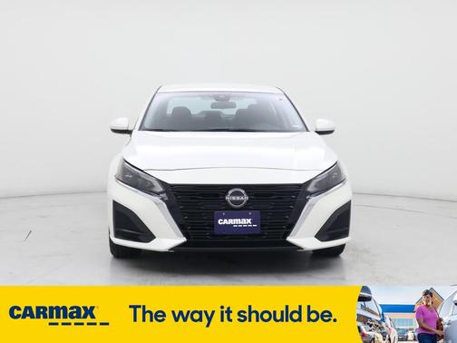 2023 Nissan Altima SV