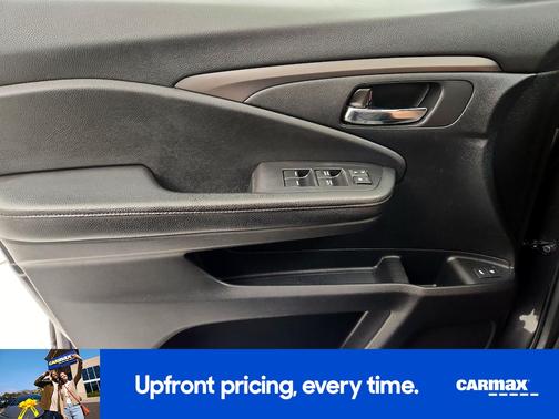 Gray 2017 Honda Pilot EX-L