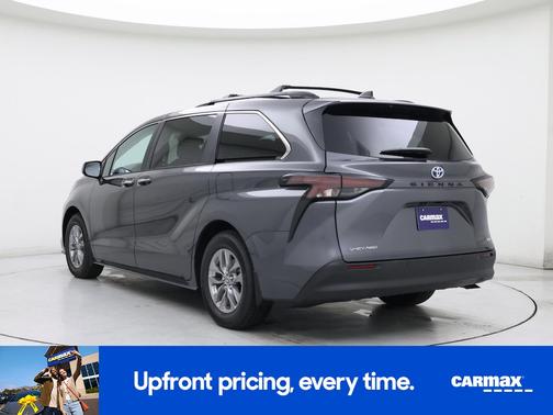 2025 Toyota Sienna XLE