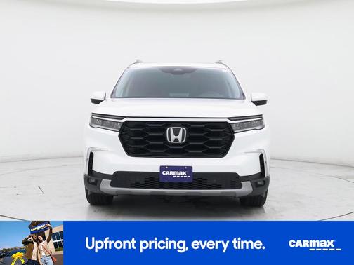 White 2024 Honda Pilot Touring