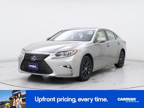 2016 Lexus ES 300h 