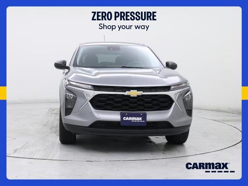 Gray 2025 Chevrolet Trax LT