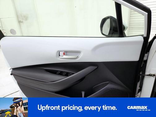 White 2022 Toyota Corolla Hatchback SE